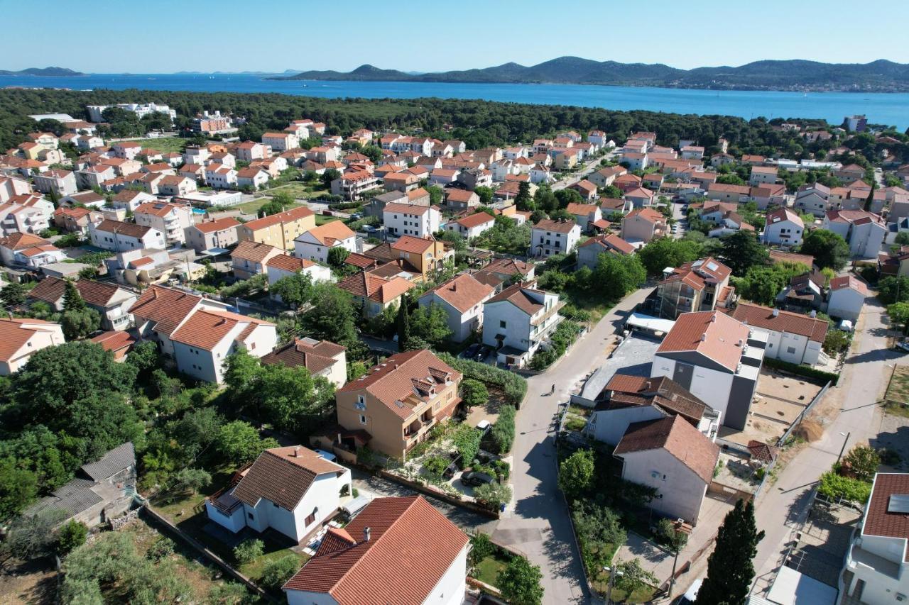 Apartments And Rooms Sinka Biograd Na Moru Ngoại thất bức ảnh
