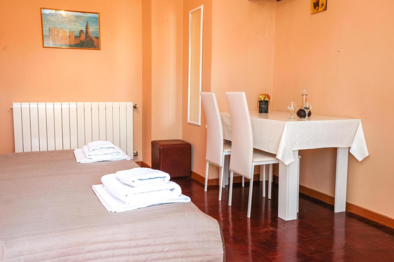Apartments And Rooms Sinka Biograd Na Moru Ngoại thất bức ảnh