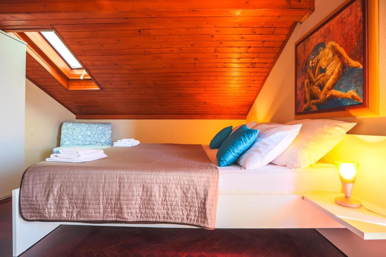 Apartments And Rooms Sinka Biograd Na Moru Ngoại thất bức ảnh