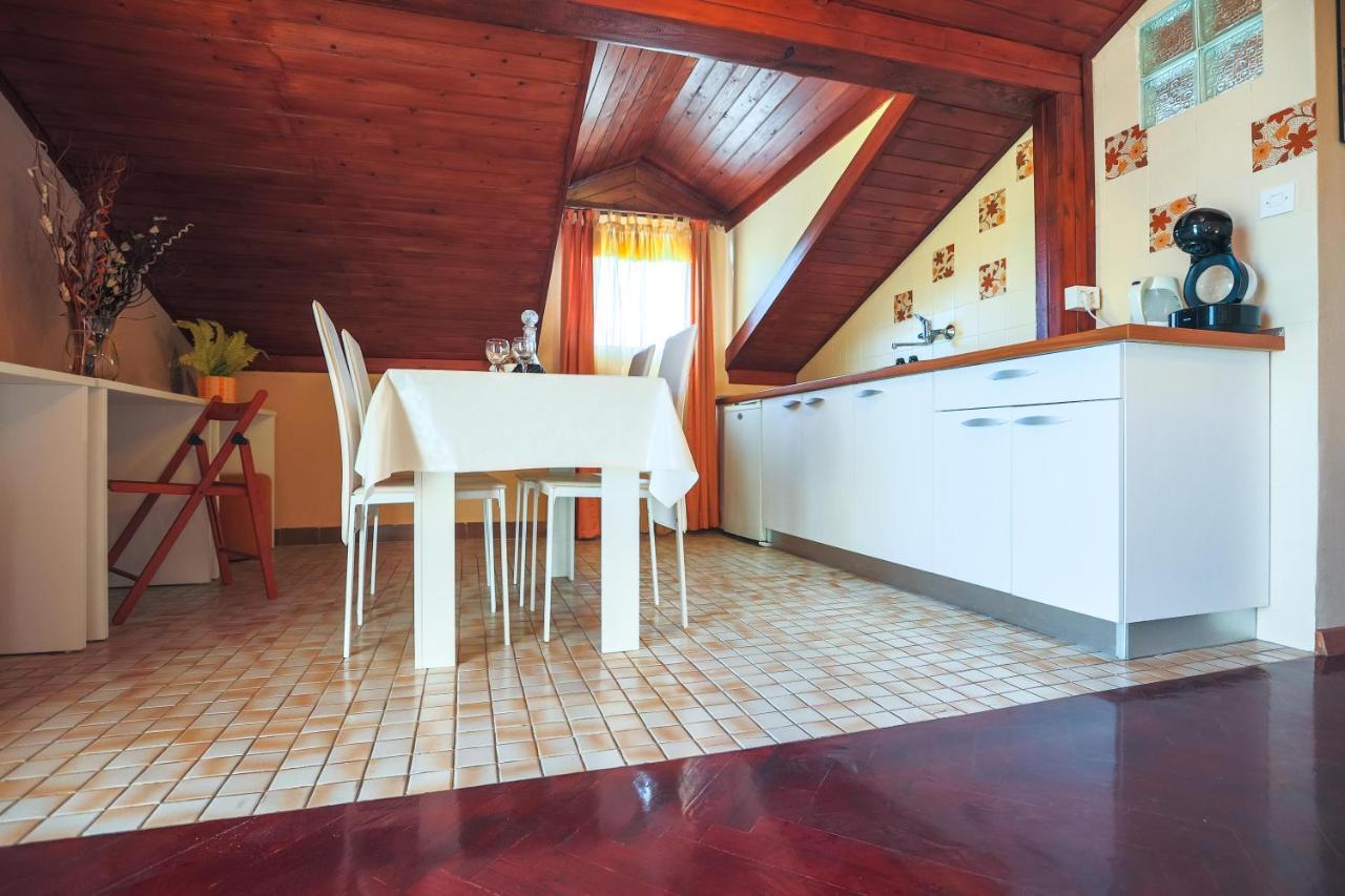 Apartments And Rooms Sinka Biograd Na Moru Ngoại thất bức ảnh