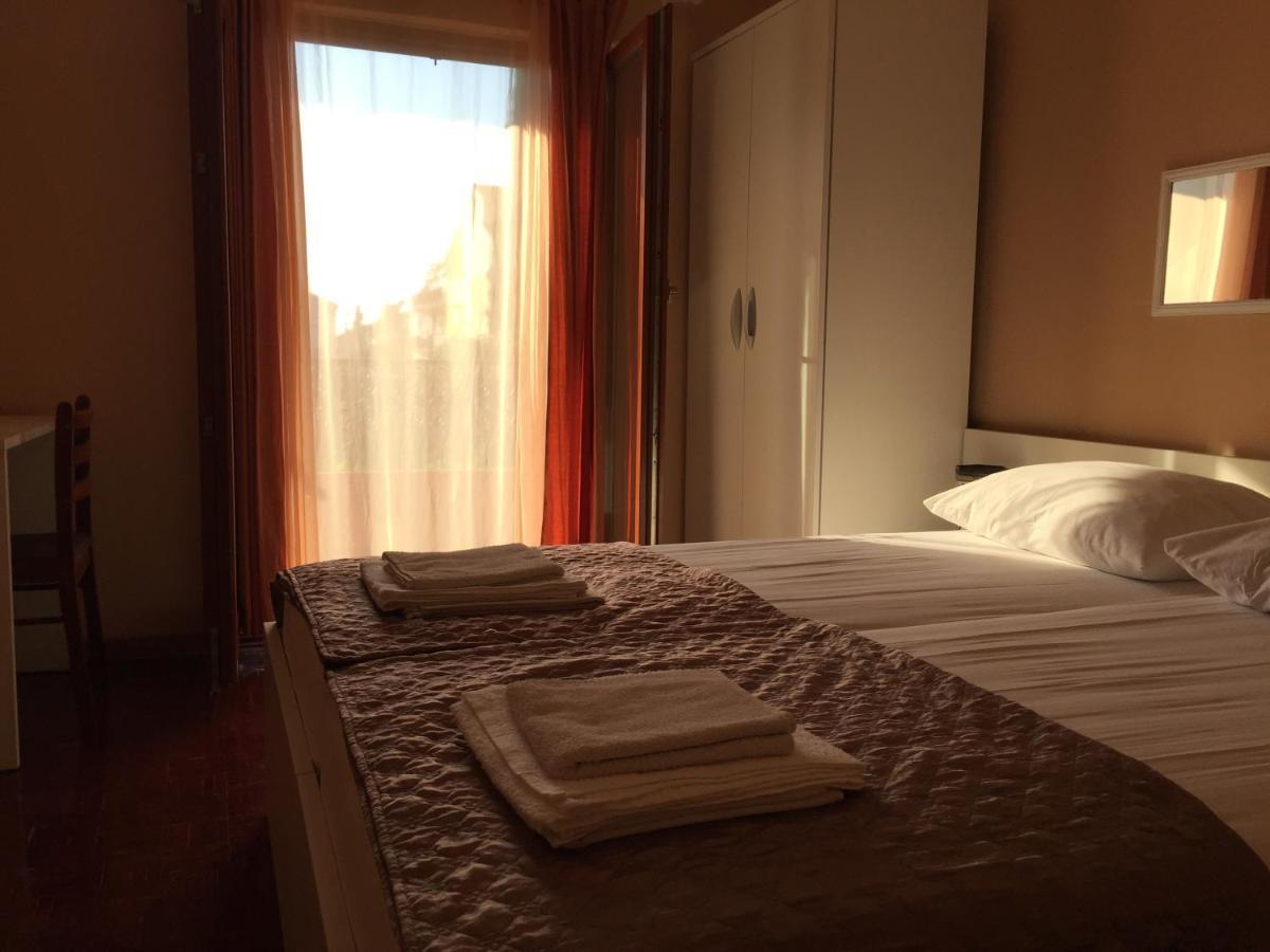 Apartments And Rooms Sinka Biograd Na Moru Ngoại thất bức ảnh