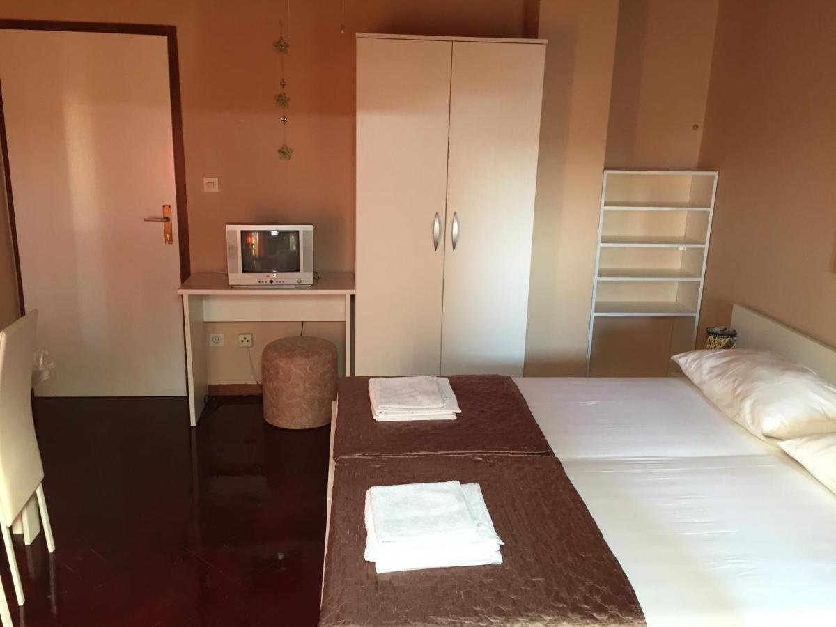 Apartments And Rooms Sinka Biograd Na Moru Ngoại thất bức ảnh