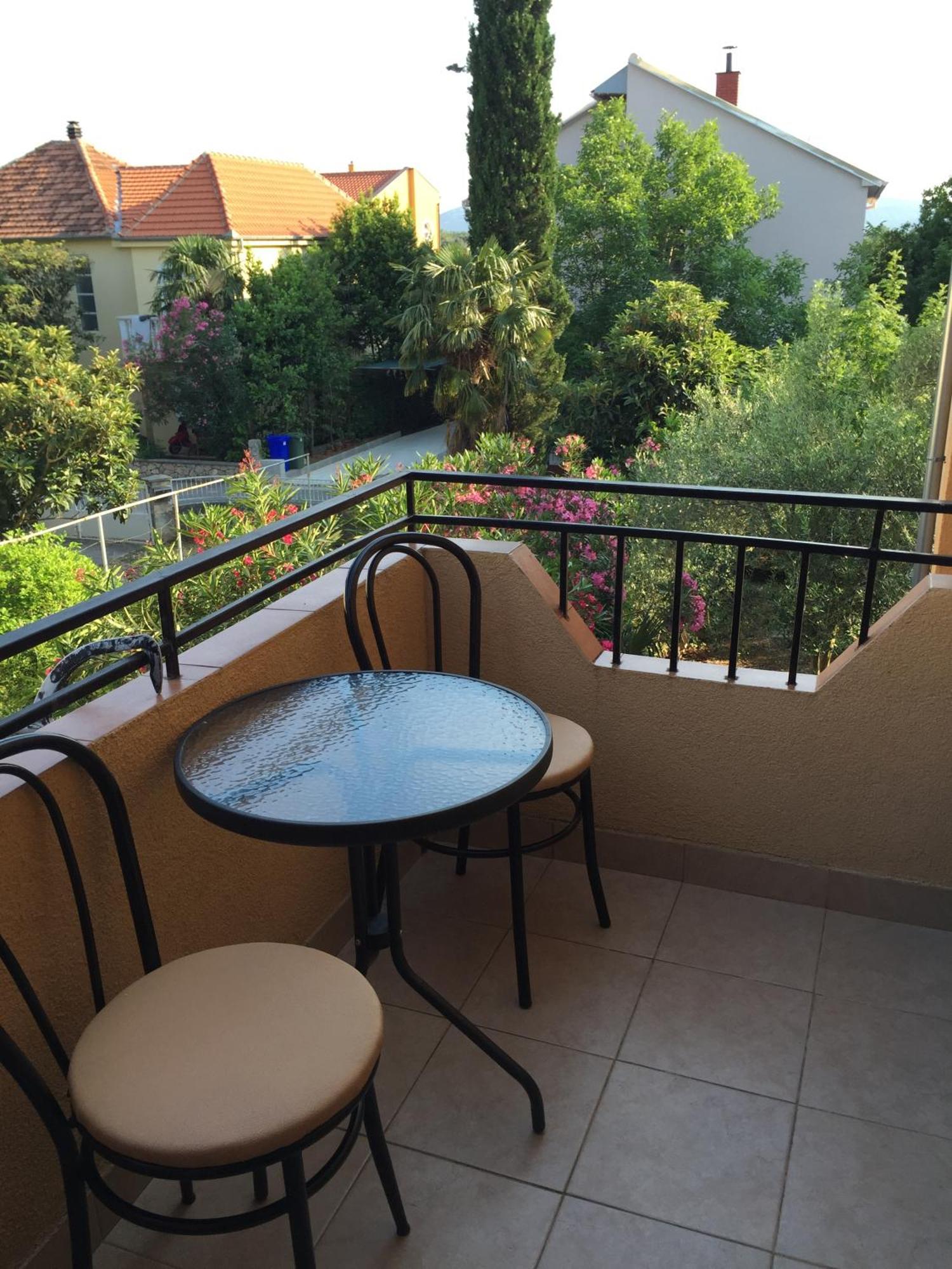 Apartments And Rooms Sinka Biograd Na Moru Ngoại thất bức ảnh